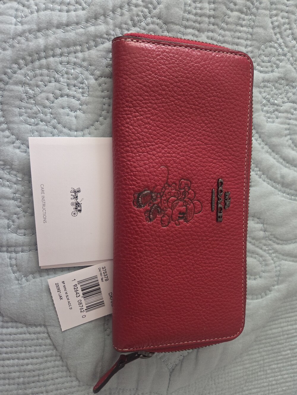 Coach Disney Minnie Cherry Red Pebbled Leather Zip Wallet! NWT